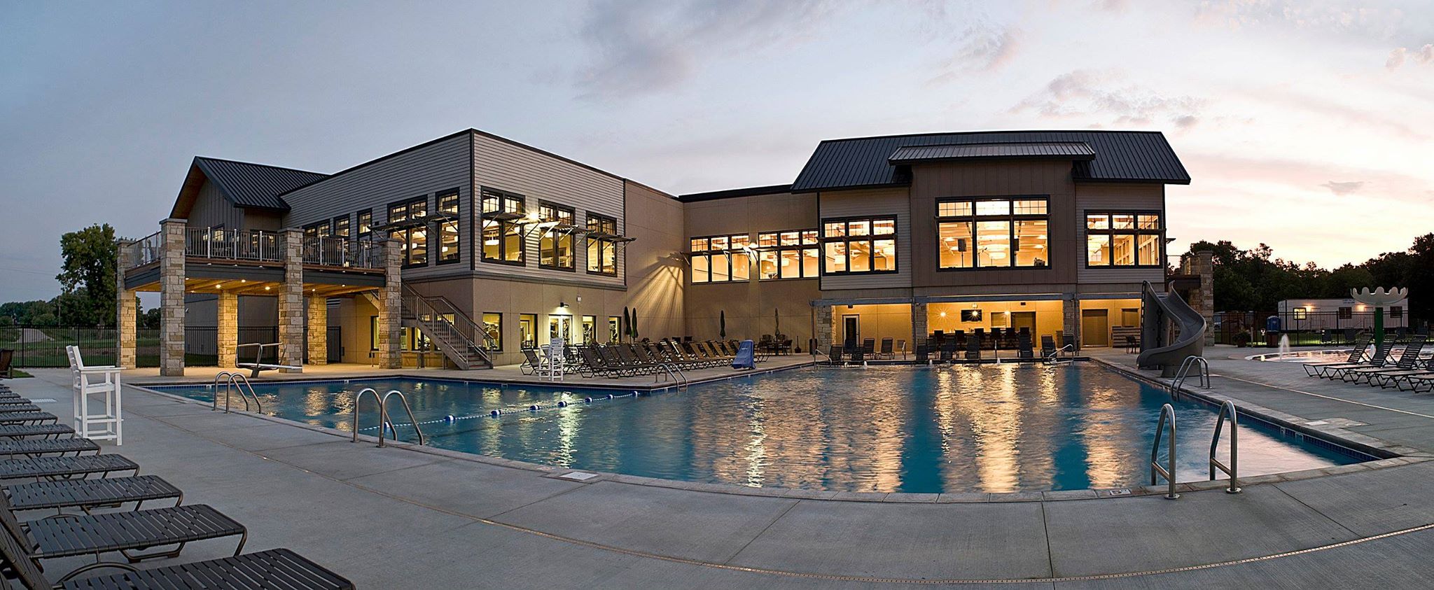 Image of the pool of the Country Club of Sioux Falls